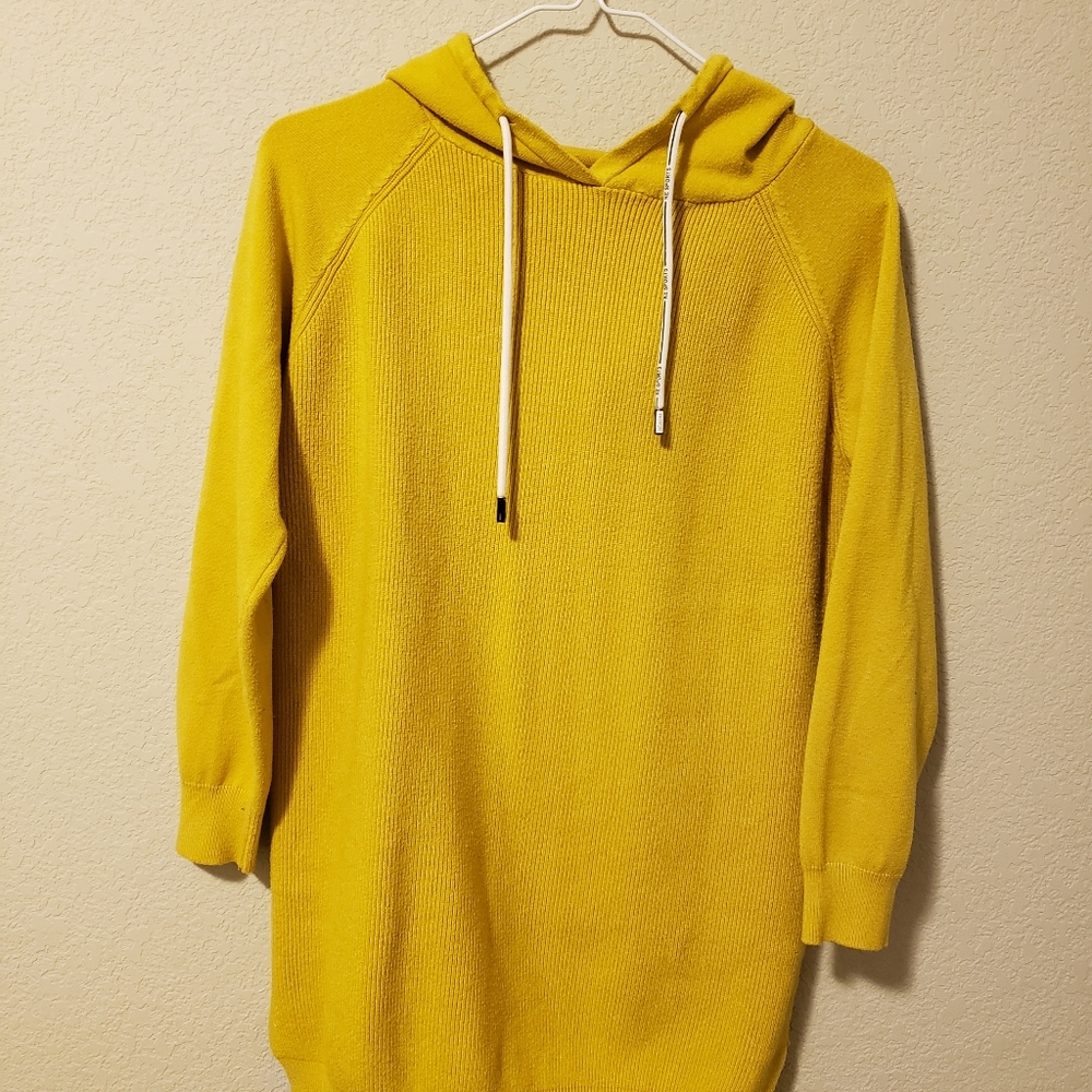 Sweater - Picture 3 of 5